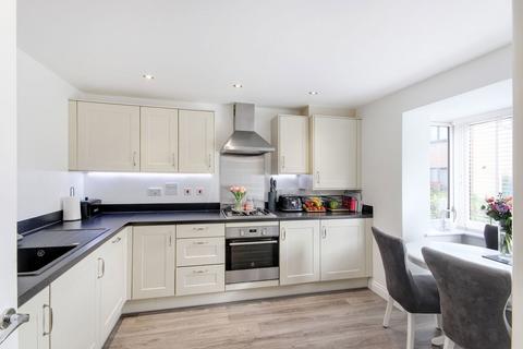 3 bedroom semi-detached house for sale, Dobson Close, Leybourne, West Malling, ME19 5SQ