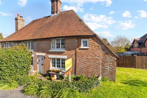 2 bedroom cottage for sale, Vicarage Road, Hailsham