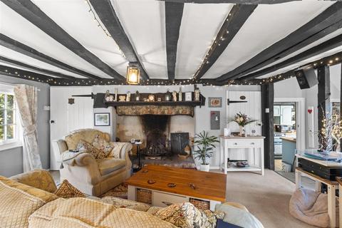 2 bedroom cottage for sale, Vicarage Road, Hailsham