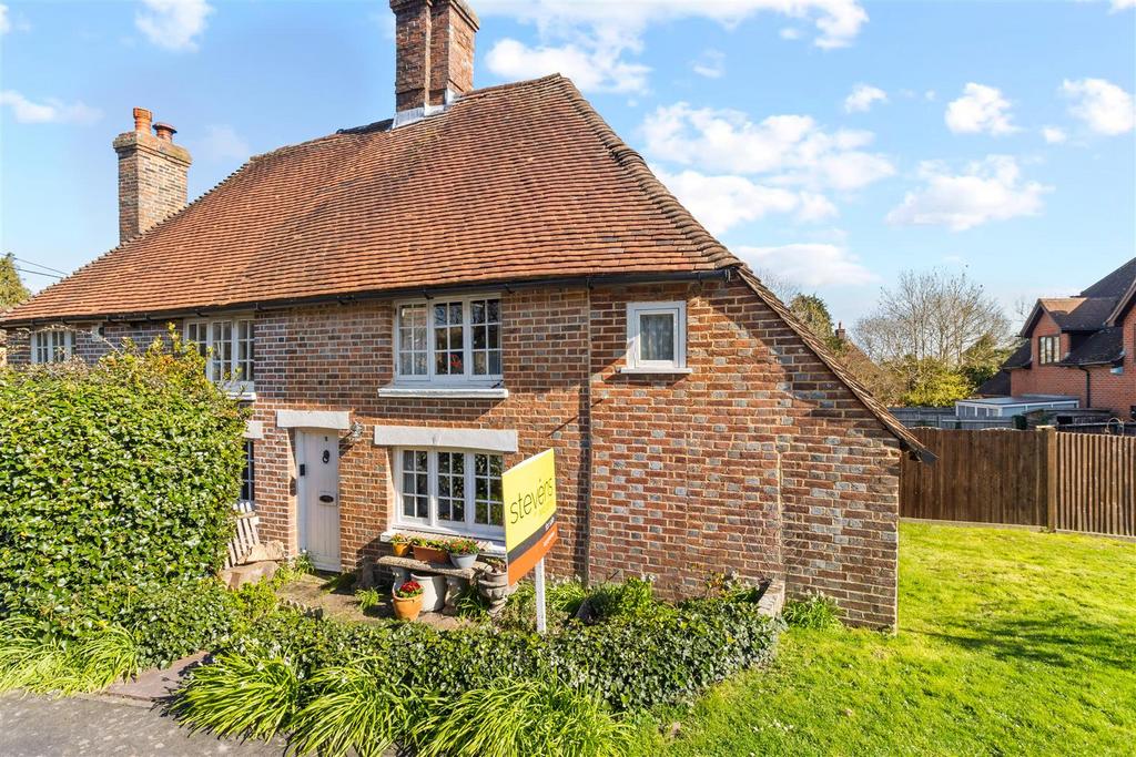 2 bedroom cottage for sale in Hailsham on OnTheMarket 2 bedroom cottage for sale in Hailsham on OnTheMarket
