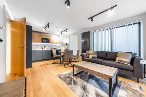 2 bedroom flat to rent, Tower Bridge Road, London SE1