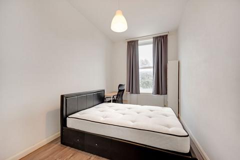undefined, South Ealing Road, London W5