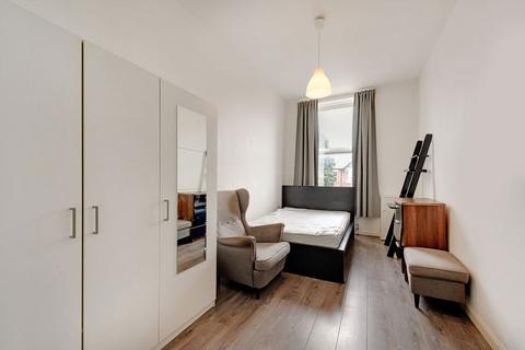 undefined, South Ealing Road, London W5