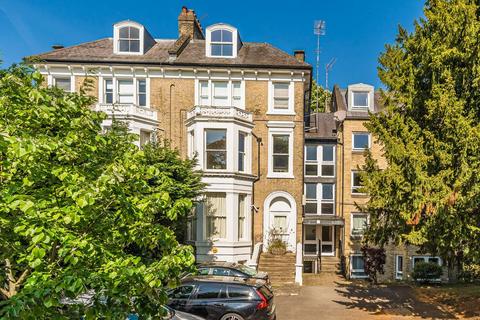 2 bedroom flat to rent, Cambridge Park, East Twickenham TW1