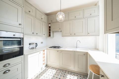 2 bedroom flat to rent, Cambridge Park, East Twickenham TW1