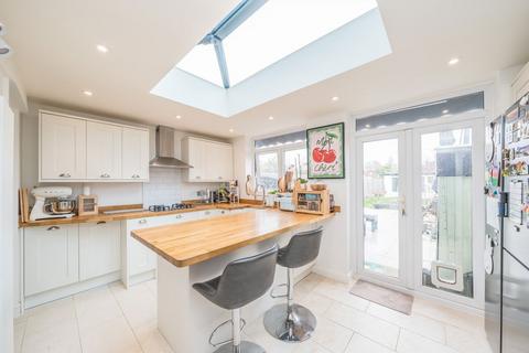undefined, Fulwell Park Avenue, Twickenham TW2