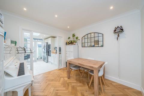 undefined, Fulwell Park Avenue, Twickenham TW2