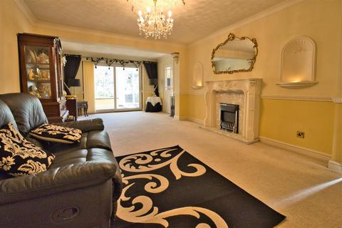 undefined, Chatsworth Close, Burbage, Hinckley