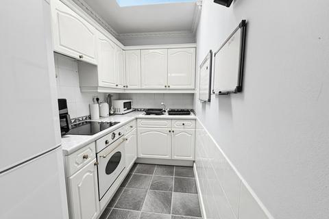 1 bedroom bungalow for sale, Cambridge Road, Southend-on-sea, SS1 1