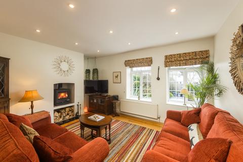 undefined, Hastings Hill, Churchill, OX7