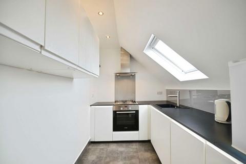 2 bedroom flat to rent, St. Pauls Avenue, London NW2