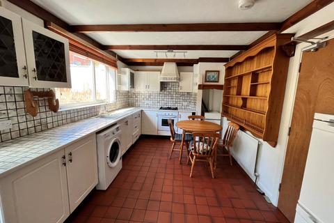 4 bedroom semi-detached house to rent, Isfield Road, Brighton, BN1 7FE