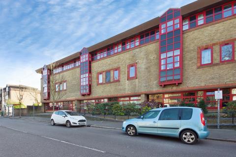 1 bedroom flat for sale, London Road, Romford, RM7