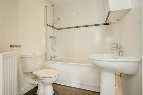 2 bedroom flat for sale, Swale Grove, Bingham, Nottingham, Nottinghamshire, NG13