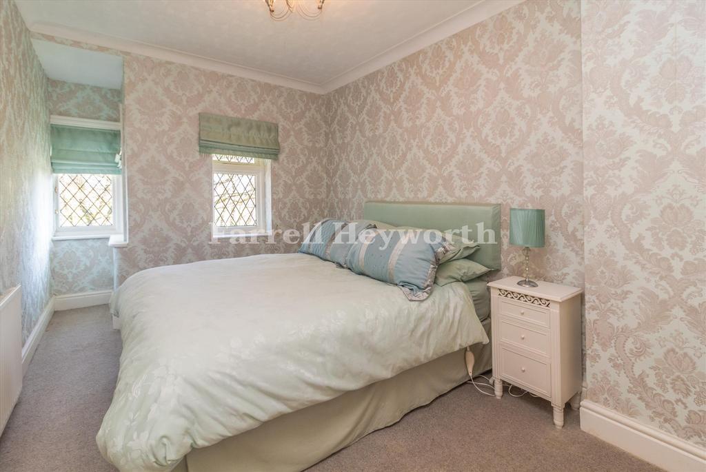Bedroom 2 image 2