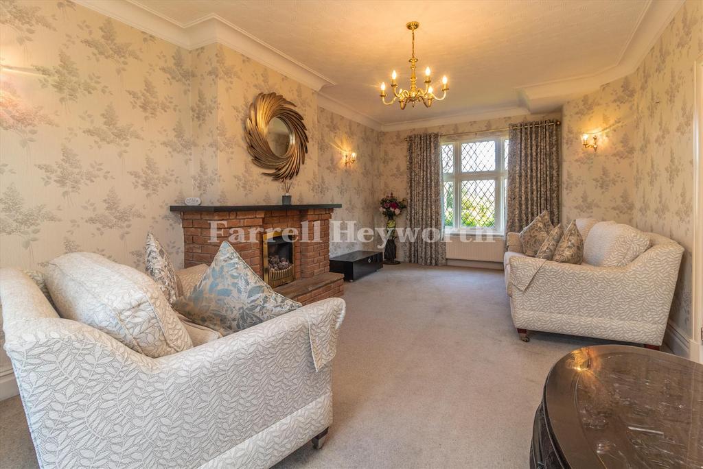 Lounge image 2