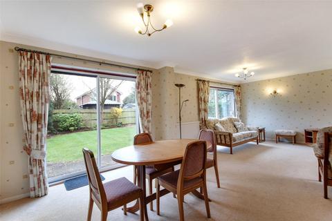 4 bedroom detached house for sale, Fairlight Cross, New Barn, Kent, DA3