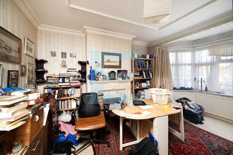5 bedroom semi-detached house for sale, Salcombe Gardens, Mill Hill, London, NW7