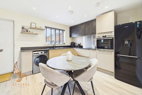 3 bedroom semi-detached house for sale, Little Wood Crescent, Wakefield WF1