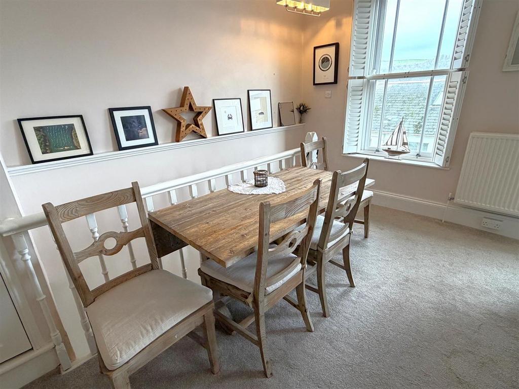 Dining area.jpg