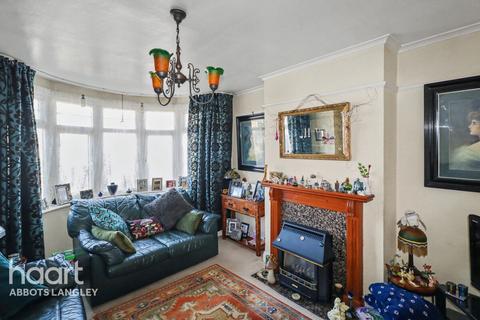 3 bedroom semi-detached house for sale, Meadow Road, Watford