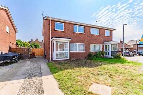 3 bedroom semi-detached house for sale, Framlingham Close, Great Yarmouth