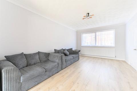 3 bedroom semi-detached house for sale, Framlingham Close, Great Yarmouth