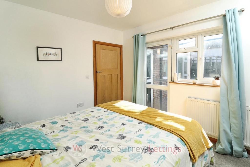 Main bed 1
