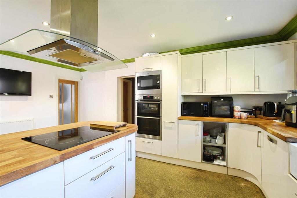 Fitted Kitchen