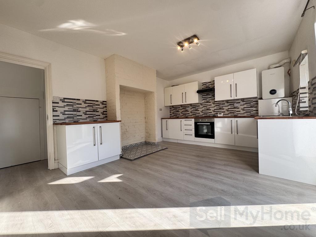 Kitchen / dining