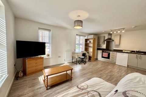 2 bedroom apartment to rent, Wightman Avenue, Macclesfield, SK10