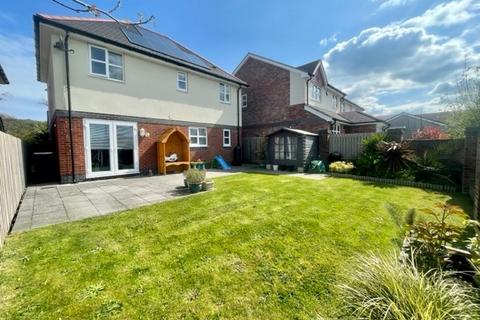 undefined, Lon Parciau, Cyffordd Llandudno, LL31