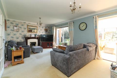 4 bedroom detached house for sale, Princess Margaret Avenue, Cliftonville, Margate, CT9