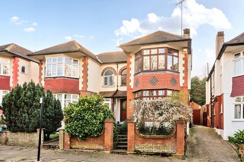 Woodfield Way, London, N11