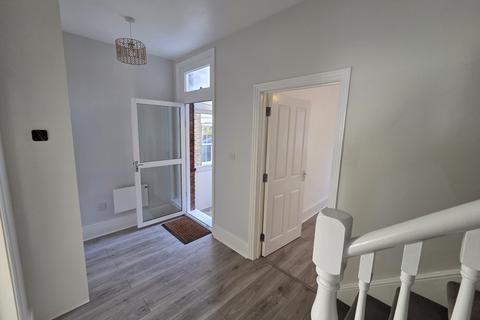 undefined, Croydon CR2