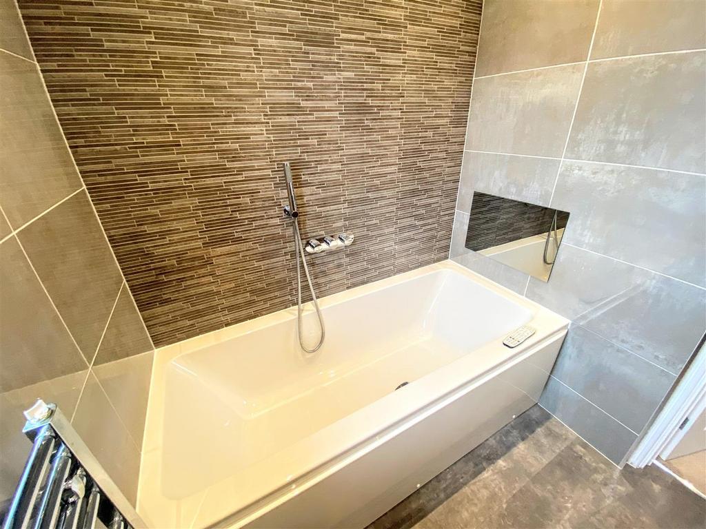 Bathroom/w.c.