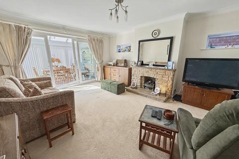 2 bedroom detached bungalow for sale, Ferndown
