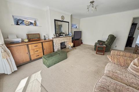 2 bedroom detached bungalow for sale, Ferndown