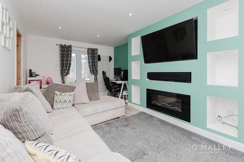 3 bedroom terraced house for sale, Craigleith View, Tullibody