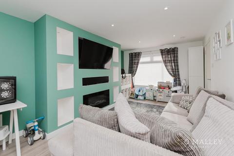 3 bedroom terraced house for sale, Craigleith View, Tullibody