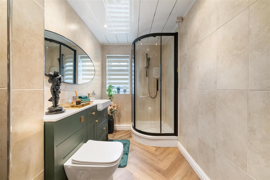 Shower Room1.jpg