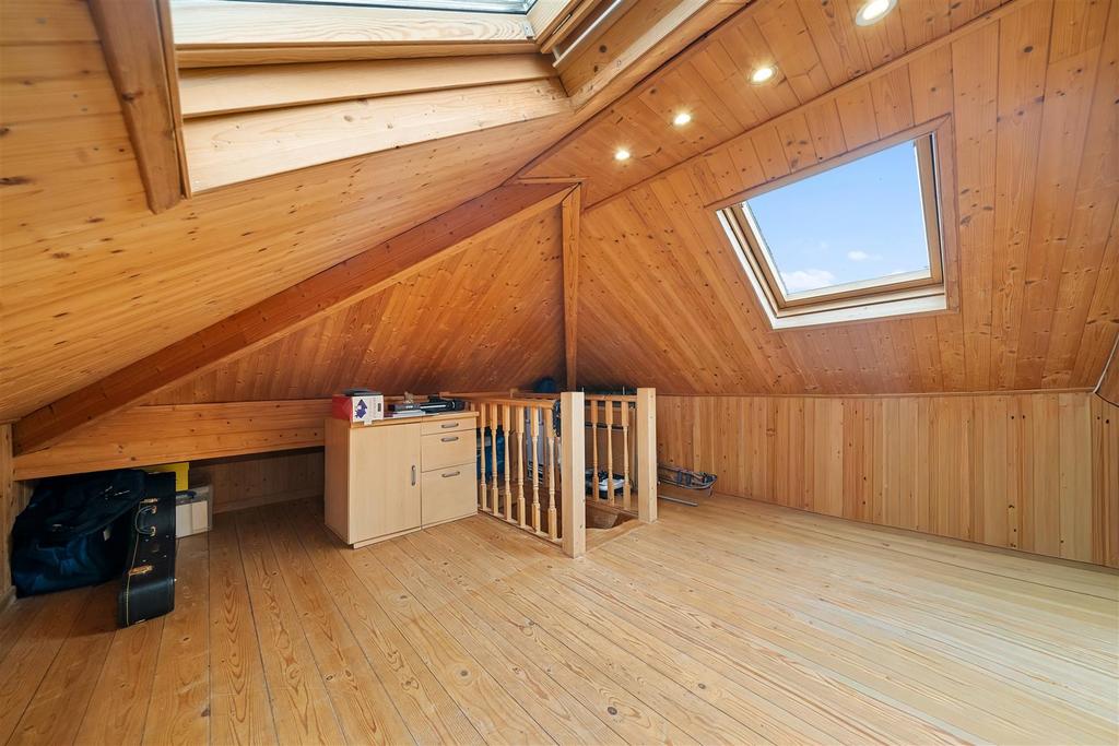Loft1.jpg