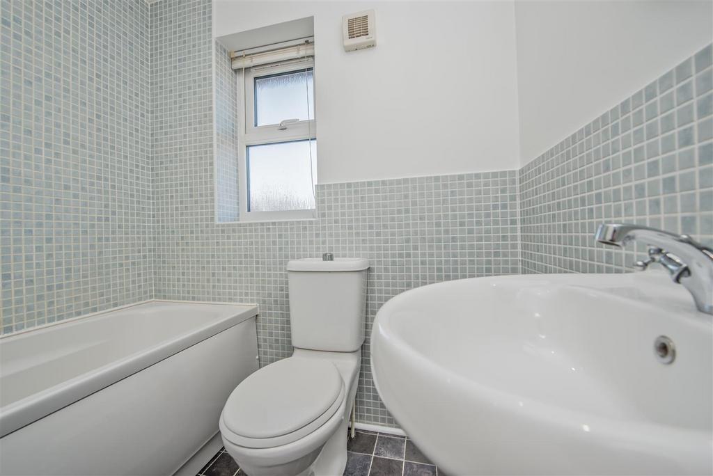 Bathroom / WC: