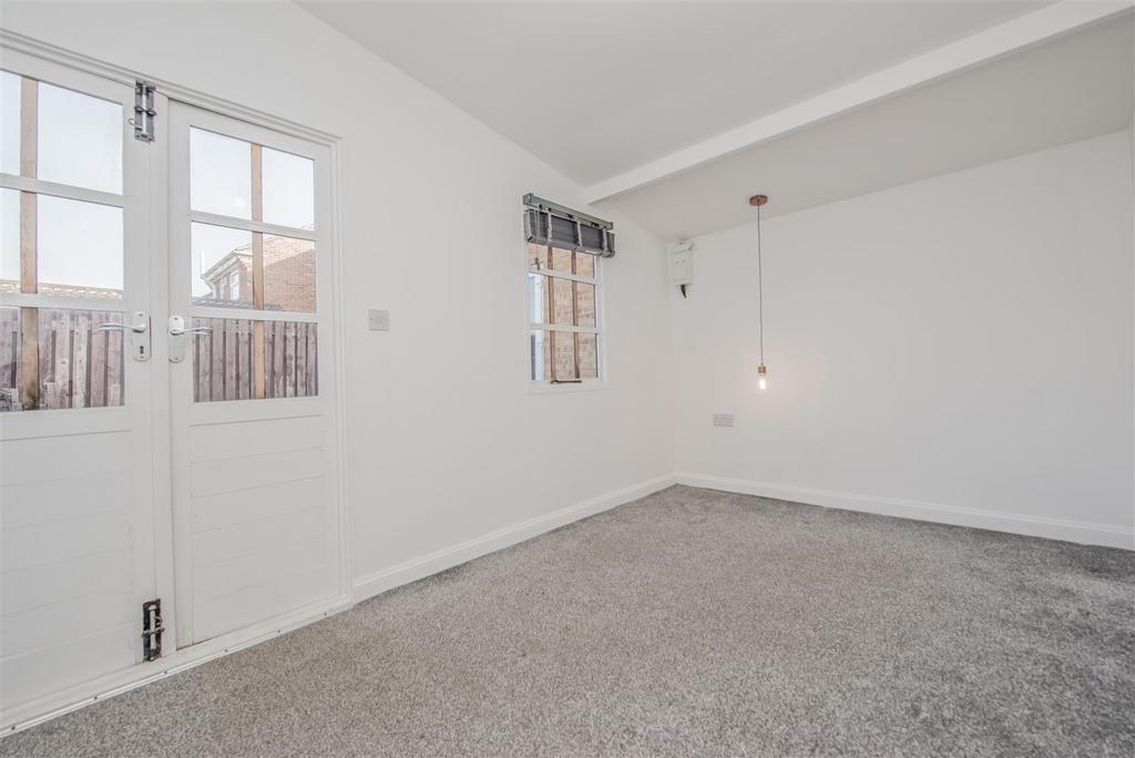 Garden Room / Home Office / Play Room: