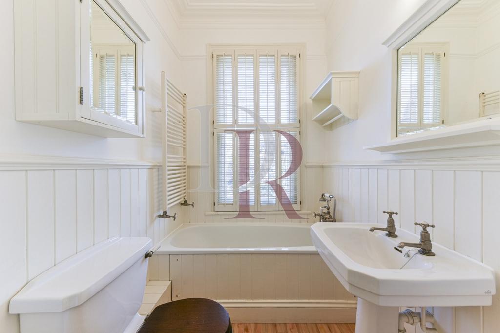 1 st floor bathroom