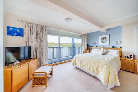 undefined, Bideford