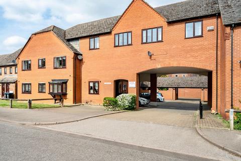 2 bedroom flat for sale, High Street, Markyate, AL3