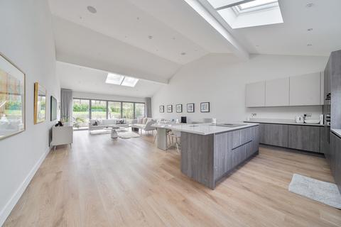 3 bedroom bungalow for sale, Hill Top Place, Westerham, Kent