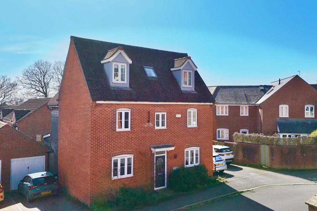Fabulous five bedroom detached family home in pop