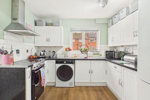 2 bedroom semi-detached house for sale, Evanlade, Gateshead, NE10